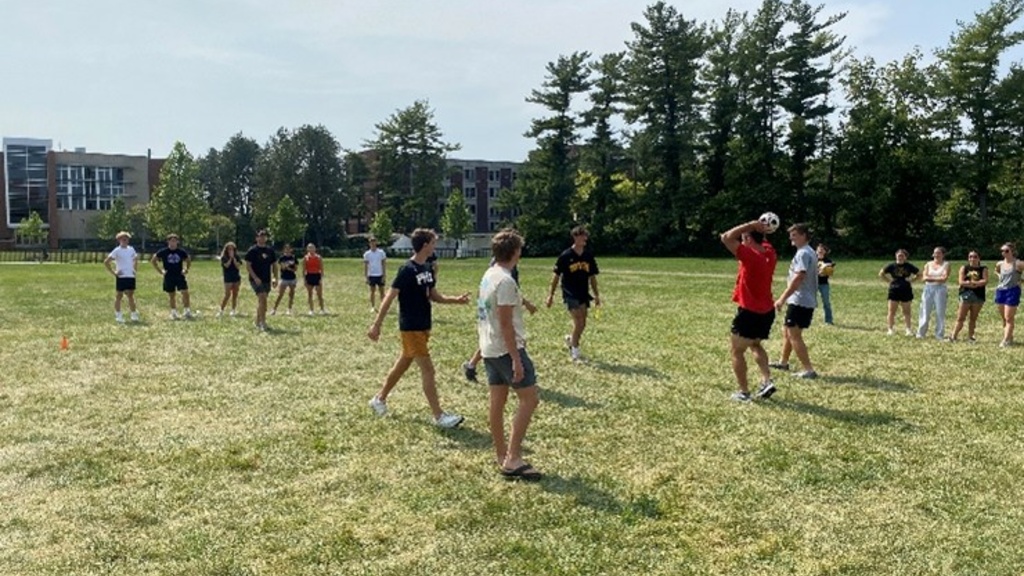 Students playing traditional Russian games at Hubbard Park